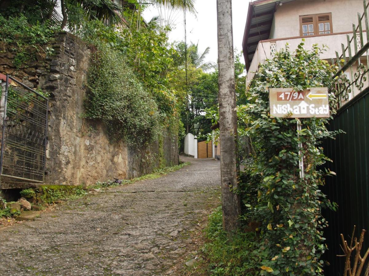 Nisha Homestay Inn Peradeniya Kültér fotó